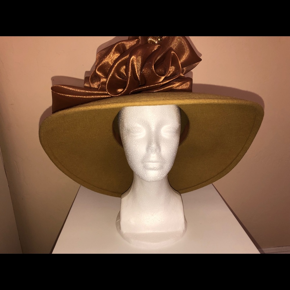 Hat - Picture 8 of 8